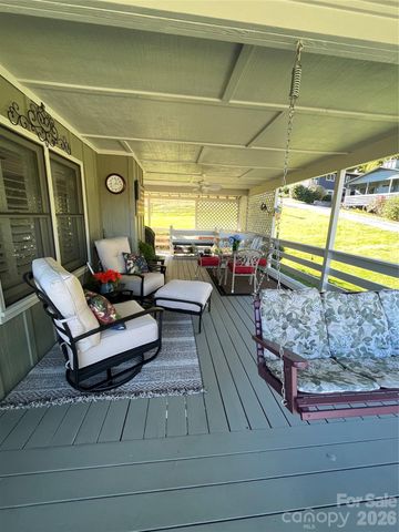 10 Onyx Lane, Maggie Valley, NC 28751