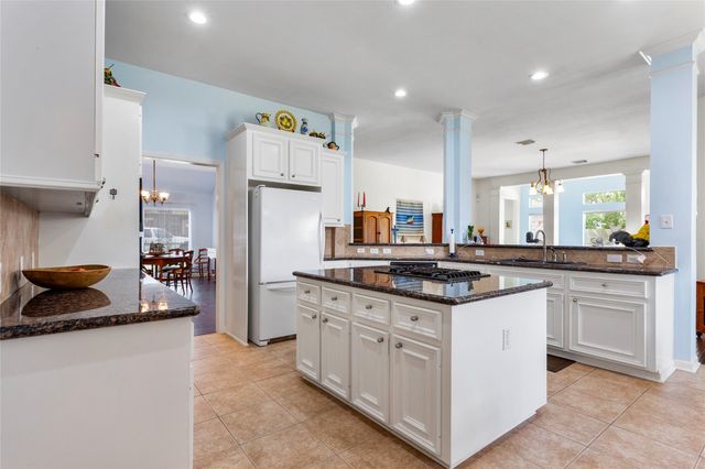 2885 Smokey Lake Lane, League City, TX 77539