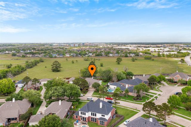 2885 Smokey Lake Lane, League City, TX 77539