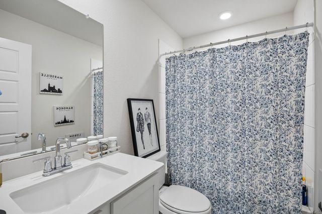 10104 Sunnyview Lane, Aubrey, TX 76227