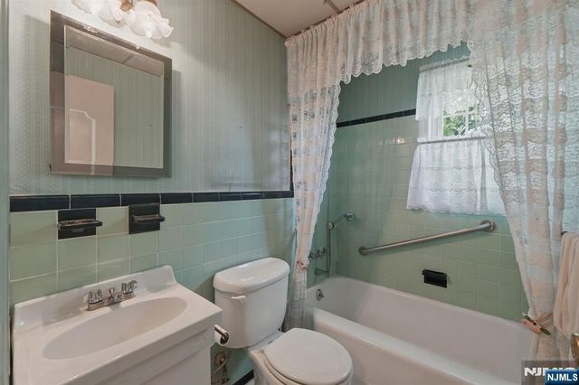 183 Lee Street, Elmwood Park, NJ 07407
