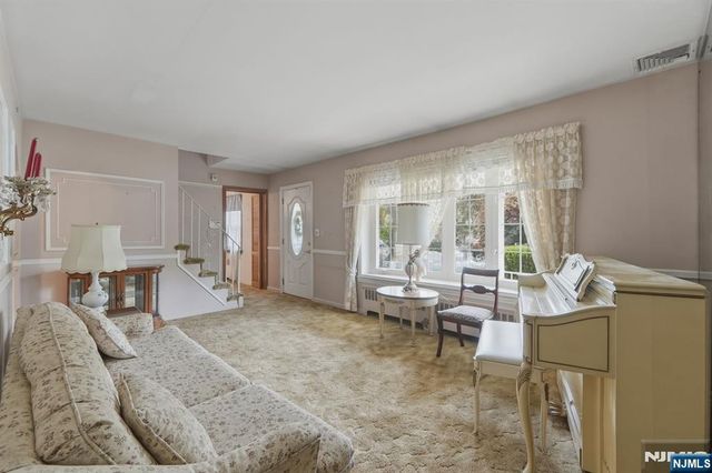 183 Lee Street, Elmwood Park, NJ 07407