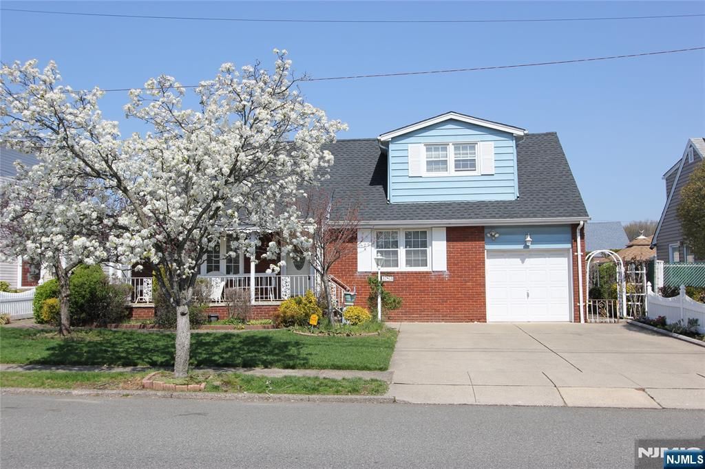 183 Lee Street, Elmwood Park, NJ 07407