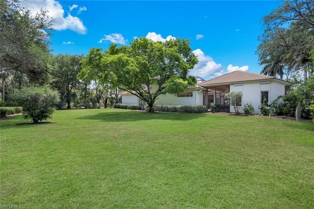1284 Pocantico LN, Naples, FL 34110