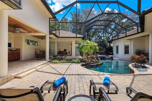 1284 Pocantico LN, Naples, FL 34110