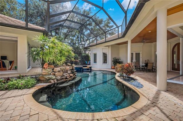 1284 Pocantico LN, Naples, FL 34110