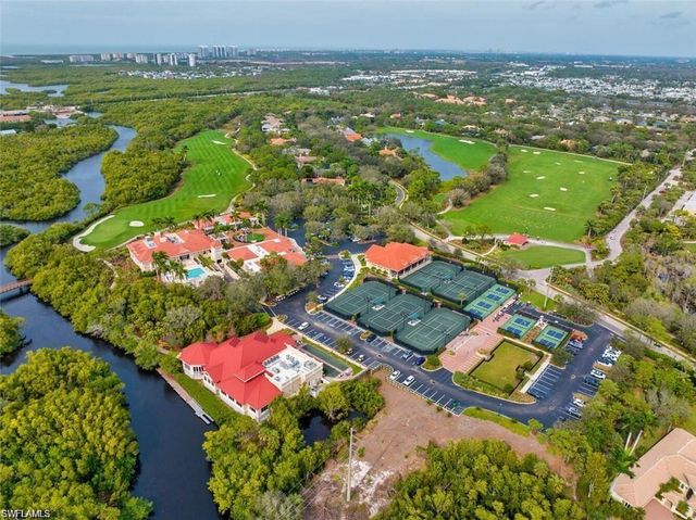 1284 Pocantico LN, Naples, FL 34110