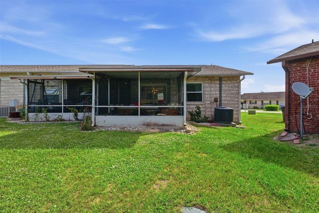 10310 BLUE FIELD CT, Thonotosassa, FL 33592