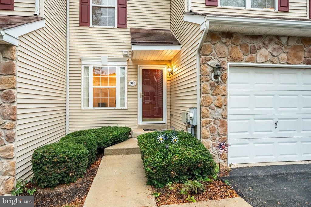 981 KATIE CIR, Royersford, PA 19468