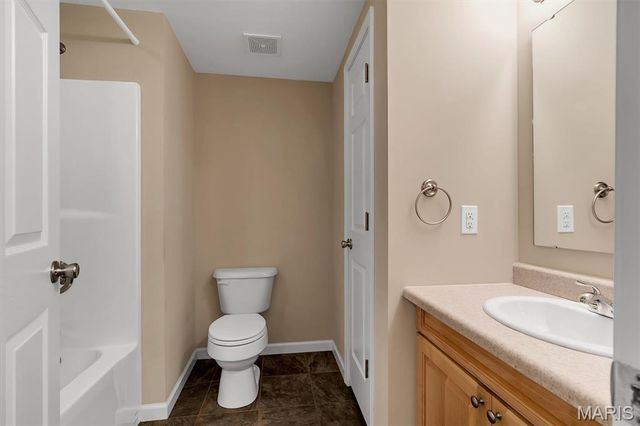 372 Martin Field Court, Villa Ridge, MO 63089