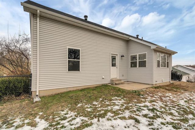 372 Martin Field Court, Villa Ridge, MO 63089