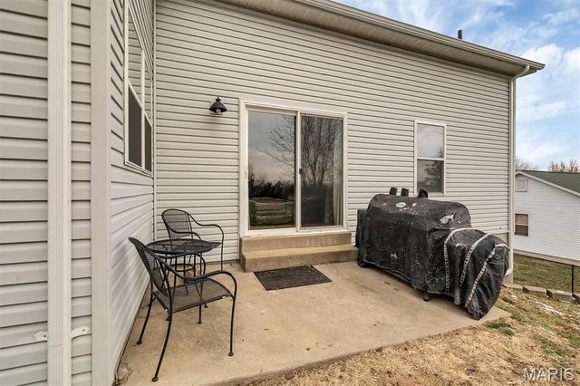 372 Martin Field Court, Villa Ridge, MO 63089
