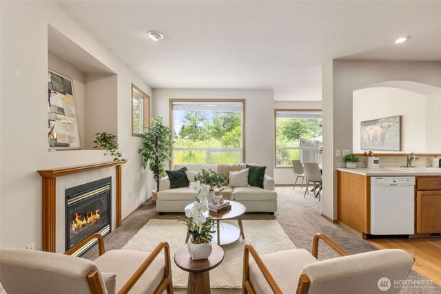 12421 63rd Avenue E, Puyallup, WA 98373