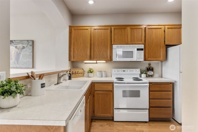 12421 63rd Avenue E, Puyallup, WA 98373