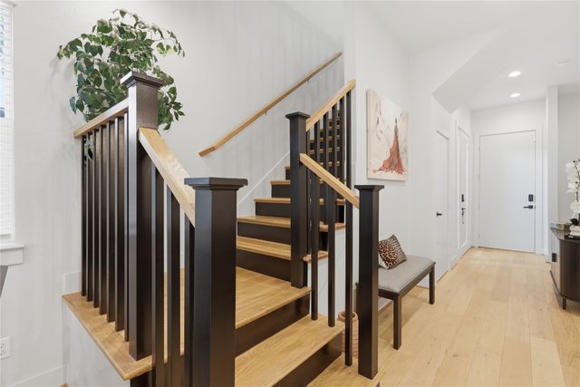 1005 Mount Auburn Avenue, Dallas, TX 75223