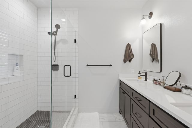 1005 Mount Auburn Avenue, Dallas, TX 75223