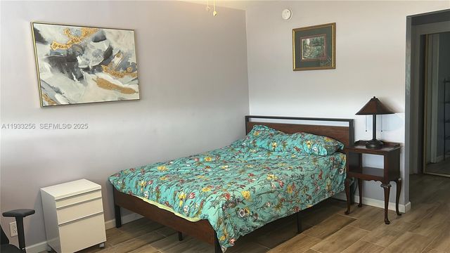 215 SE 3rd Ave 306C, Hallandale Beach, FL 33009