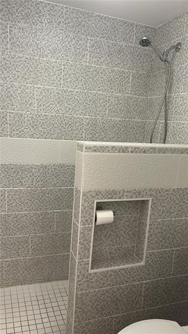 215 SE 3rd Ave 306C, Hallandale Beach, FL 33009