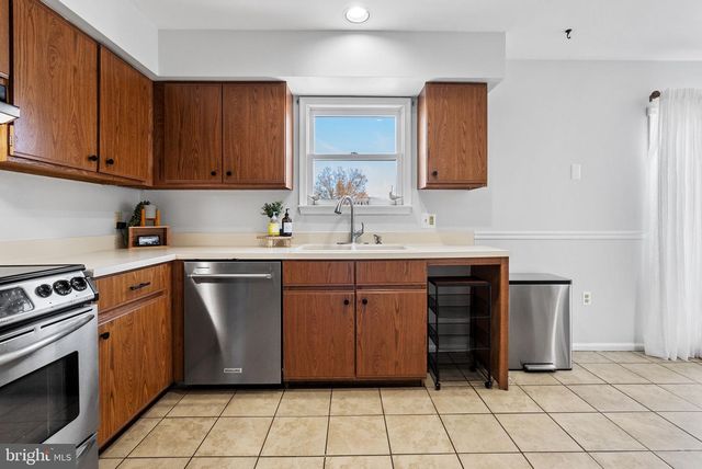 19 EVERGREEN LN, Phoenixville, PA 19460