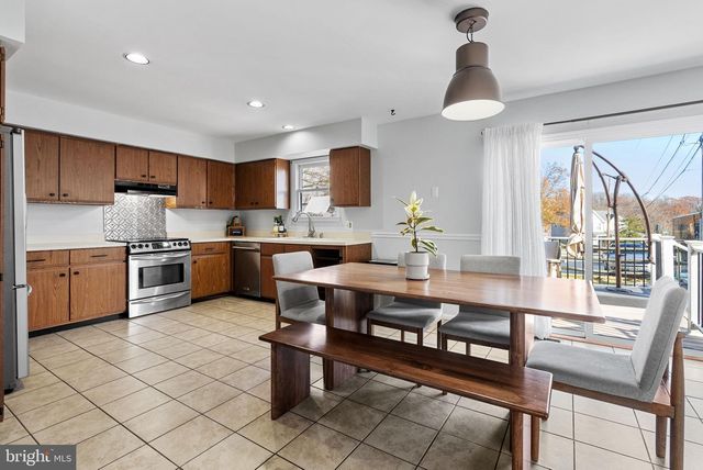 19 EVERGREEN LN, Phoenixville, PA 19460