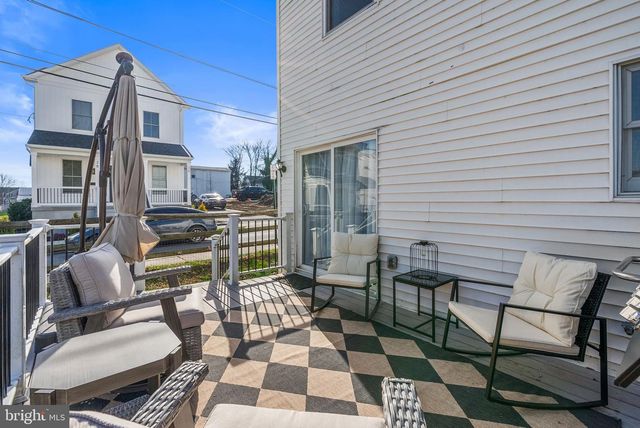 19 EVERGREEN LN, Phoenixville, PA 19460