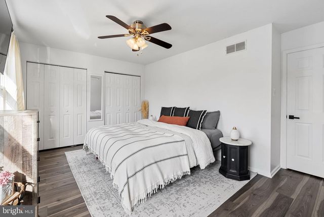 19 EVERGREEN LN, Phoenixville, PA 19460