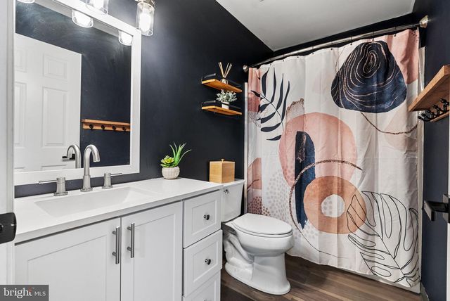 19 EVERGREEN LN, Phoenixville, PA 19460