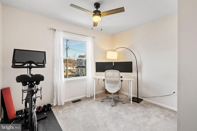 19 EVERGREEN LN, Phoenixville, PA 19460