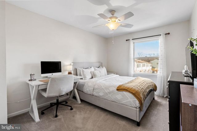 19 EVERGREEN LN, Phoenixville, PA 19460