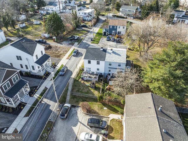 19 EVERGREEN LN, Phoenixville, PA 19460