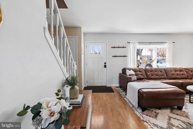 19 EVERGREEN LN, Phoenixville, PA 19460