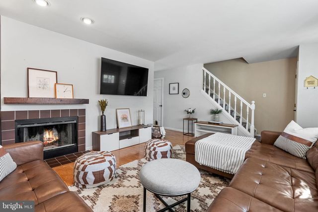 19 EVERGREEN LN, Phoenixville, PA 19460