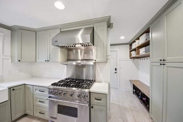 3720 Great Hill Road, Crystal Lake, IL 60012