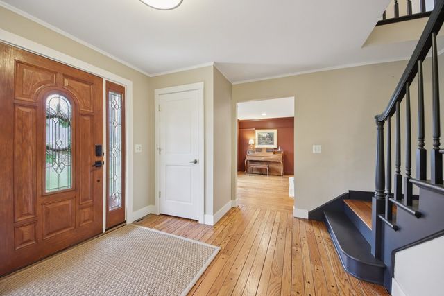 3720 Great Hill Road, Crystal Lake, IL 60012