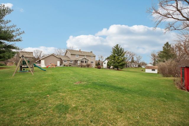 3720 Great Hill Road, Crystal Lake, IL 60012