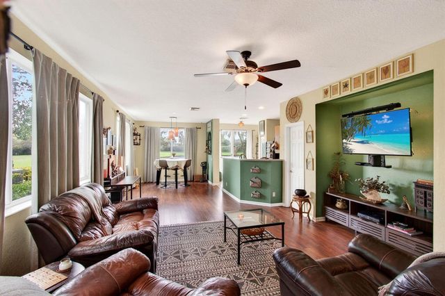 3167 Laurel Ridge Circle, Riviera Beach, FL 33404