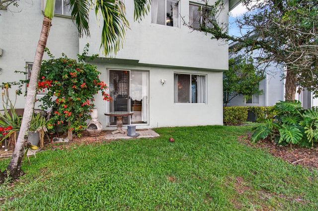 3167 Laurel Ridge Circle, Riviera Beach, FL 33404
