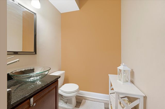 1401 S Fairfield Avenue, Lombard, IL 60148