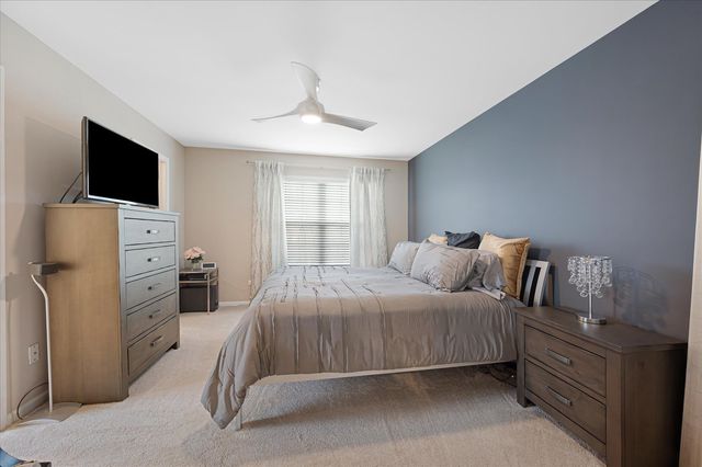 1401 S Fairfield Avenue, Lombard, IL 60148