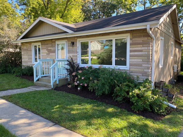 27641 W Bayview Drive, Ingleside, IL 60041