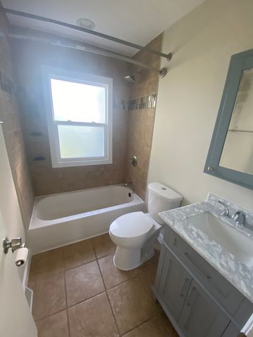 27641 W Bayview Drive, Ingleside, IL 60041