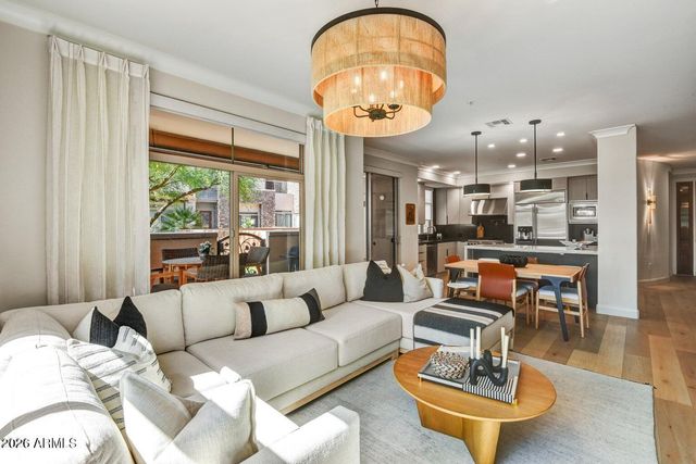 4909 N WOODMERE FAIRWAY -- 1012, Scottsdale, AZ 85251