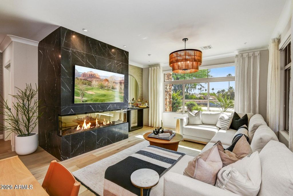 4909 N WOODMERE FAIRWAY -- 1012, Scottsdale, AZ 85251