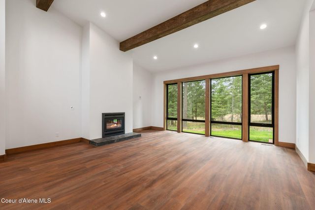 180 Ironstone Dr, Sandpoint, ID 83864