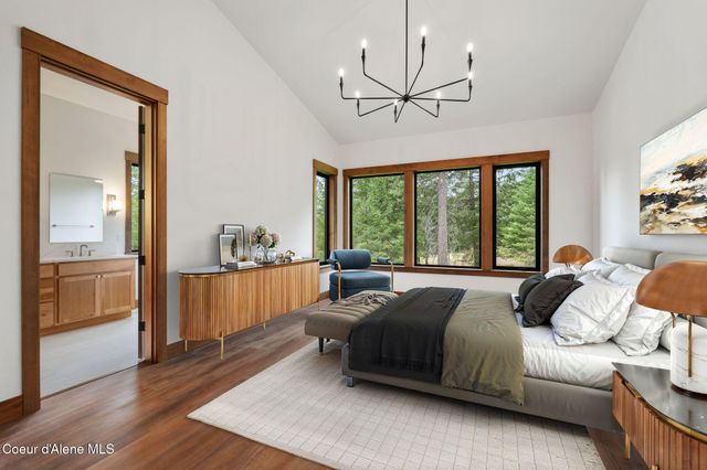 180 Ironstone Dr, Sandpoint, ID 83864