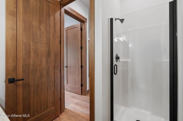 180 Ironstone Dr, Sandpoint, ID 83864