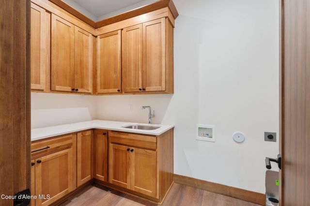 180 Ironstone Dr, Sandpoint, ID 83864