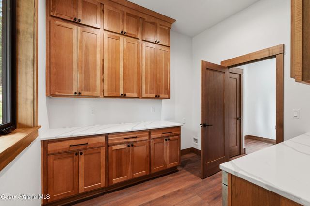 180 Ironstone Dr, Sandpoint, ID 83864