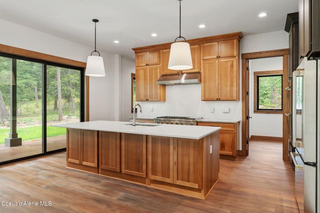 180 Ironstone Dr, Sandpoint, ID 83864