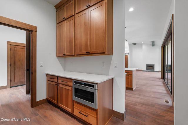 180 Ironstone Dr, Sandpoint, ID 83864